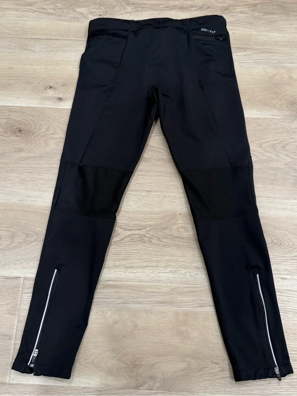 Nike Black Kids Leggings with Reflective Swoosh